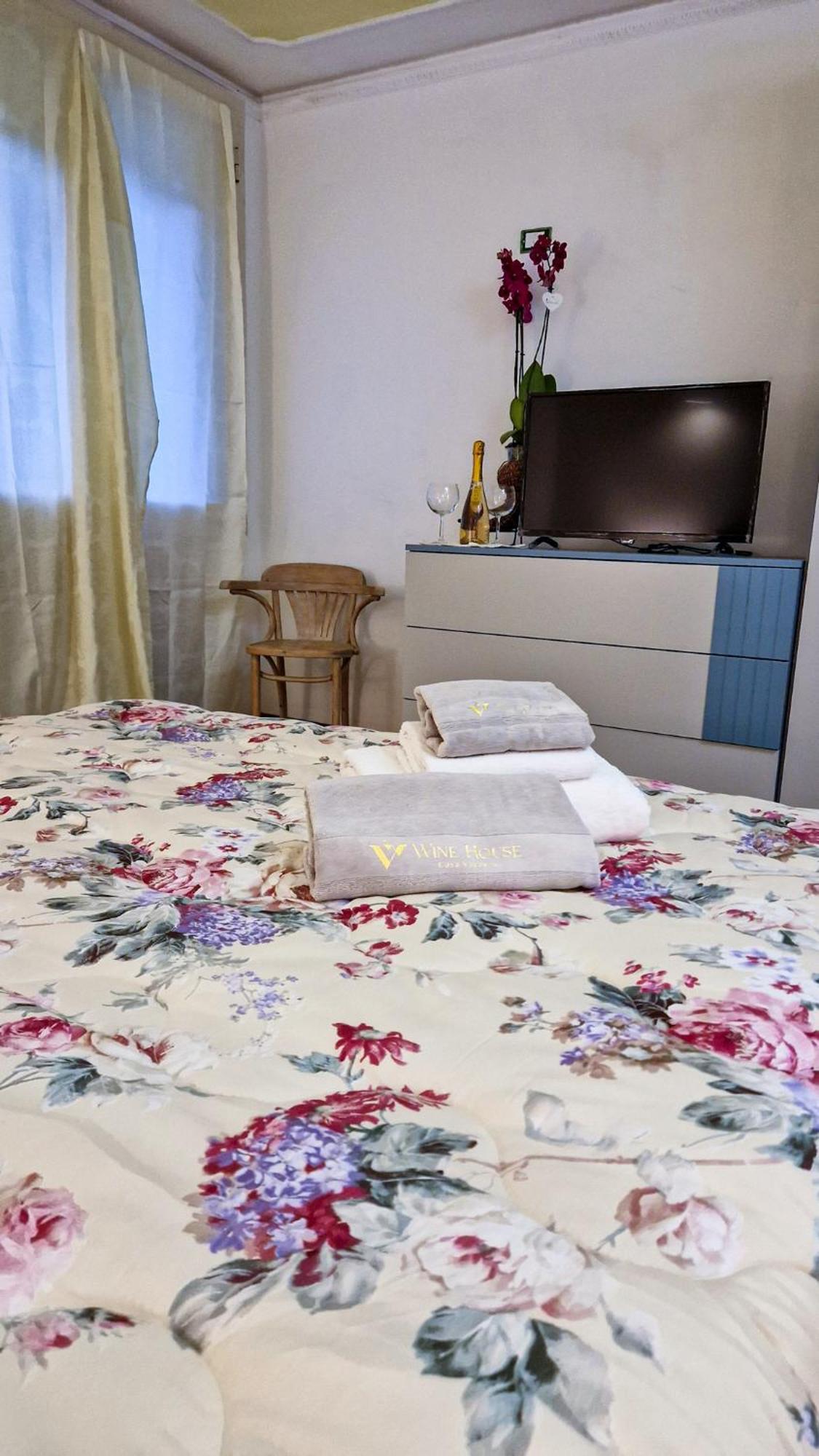 Wine House Bed & Breakfast Capannori Ngoại thất bức ảnh